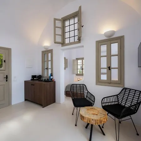 Azanti - Adults Only Мегалохори